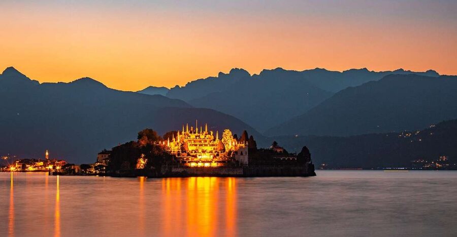 Stresa: Lake Maggiore and Borromean Islands Sunset Cruise - The Isola Bella moment: Borromeo Palace gardens from lake view