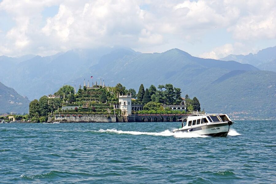 Stresa: Madre & Bella Borromean Islands Boat Trip - Getting There: Find the Lake Tours Pier and the Yellow Sail