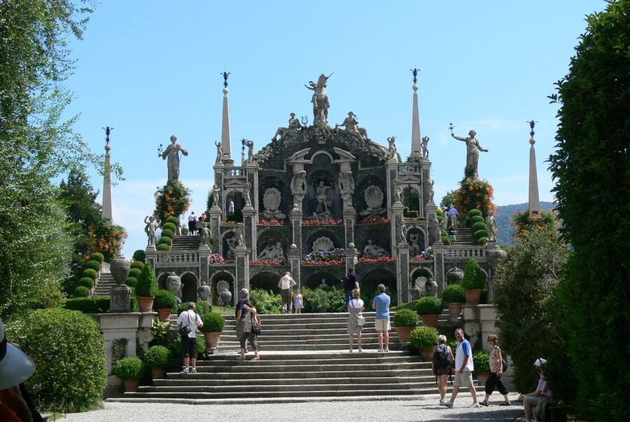 Stresa: Madre & Bella Borromean Islands Boat Trip - Island 2: Isola Bella Palace Terraces, Caves, and Shopping