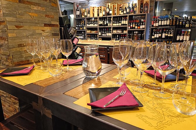 Taste of Lake Como: 4 Wines Paired with Local Cheese Charcuterie - The four-wine format, and what you learn from each glass