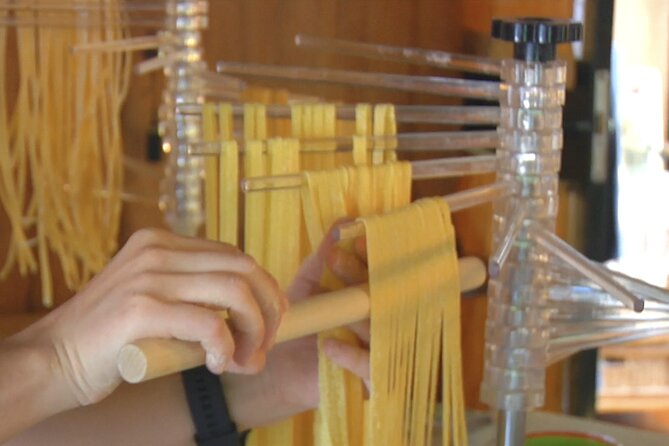 The secrets to Learn Fresh Pasta & Gelato in a Glam Home - Drinks, Dessert Sharing, and the Evening Flow That Keeps It Fun