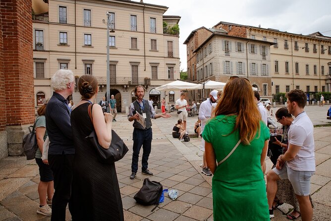 Unveil the Masterpiece: Guided Tour of Da Vinci's Last Supper - Arriving at Piazza di Santa Maria delle Grazie and getting oriented fast