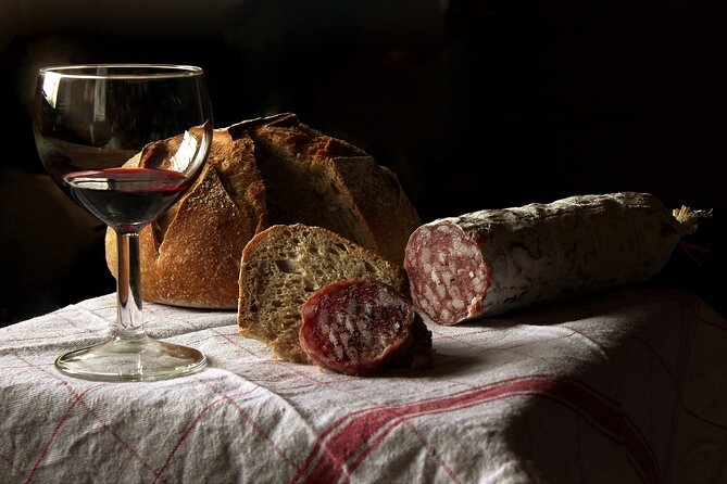 Varenna: guided Walking Tour with Wine & Food tasting - Varenna in one morning-feeling afternoon: why this tour works