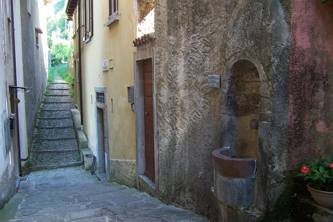 Varenna on the Como Lake, the Villa Monastero and the Patriarch's Greenway path - Stop 2 in practice: what you gain from a guided nature approach
