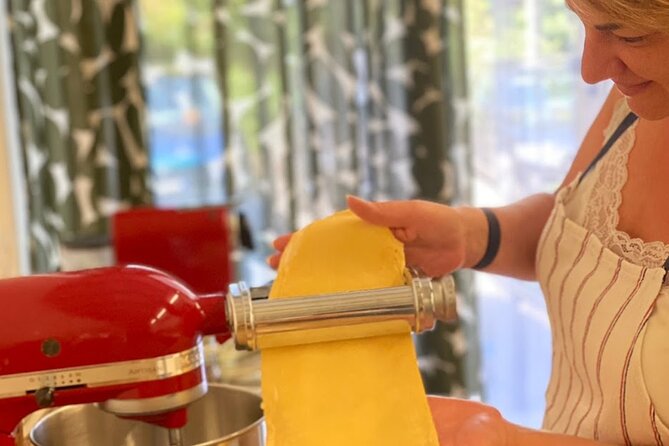 Varenna Walking Tour and Cooking Class - Key things you’ll notice on this Varenna walking tour and pasta class
